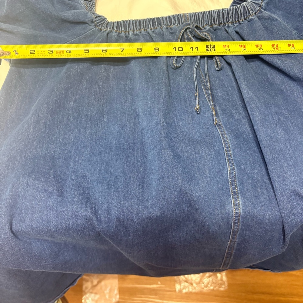 Denim Dress with sweet bubble sleeves and a loose fit - Picture 4 of 7